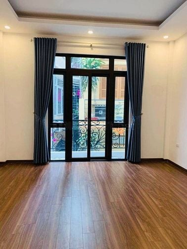 Ngã 6 Ô Chợ Dừa, 30m2*5 tầng, lô góc 2 mặt thoáng, 15m ra phố 5.5 tỷ