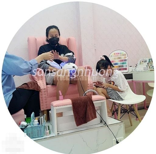 Sang tiệm nail giá rẻ mặt tiền Phan Bội Châu