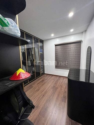 Bán nhà Nguyễn Chính, Hoàng Mai, 48m2, 5 tầng, thang máy, 14.5 tỷ