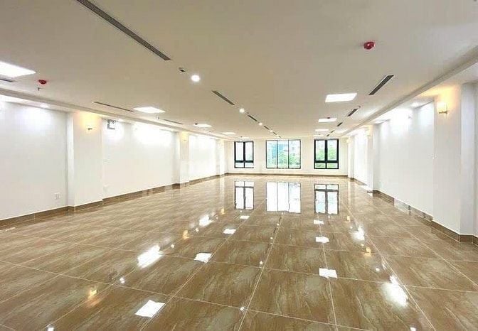 Cho thuê Toà Office Mặt phố Nguyễn Ngọc Vũ 190m2, 10 tầng, mt 10m