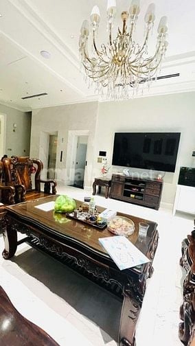 Bán nhà mặt tiền Nguyễn Văn Thủ - Điện Biên Phủ Q.1 : 8,5m x 15m 