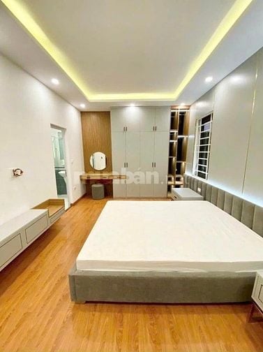 Bán nhà Tân Khai Dương Văn Bé 33m x 5 tầng giá 3,5 tỷ có thương lượng