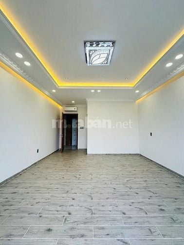 NHÀ 6 TẤM CÓ THANG MÁY , ĐƯỜNG LÊ QUAN ĐỊNH , P5 , QUẬN - BT