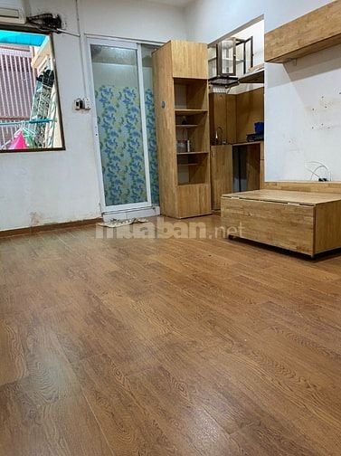 CĂN HỘ 24m2 (lầu 3), có nội nhất, 249 TRẦN HƯNG ĐẠO, QUẬN 1