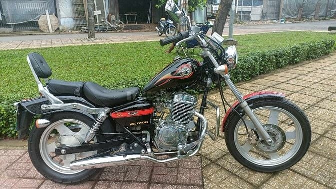 Rebel 170cc rất đẹp, máy chạy mạnh, giá rẻ bèo, giấy tờ đầy đủ hợp lệ 