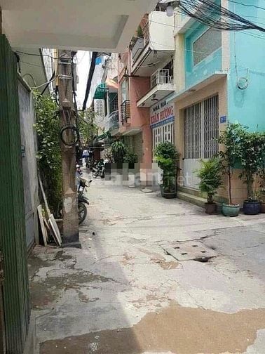 Cho thuê nhà hẻm 4,5m Cao Đạt P.1 Quận 5 giá 11 triệu – 28m2 