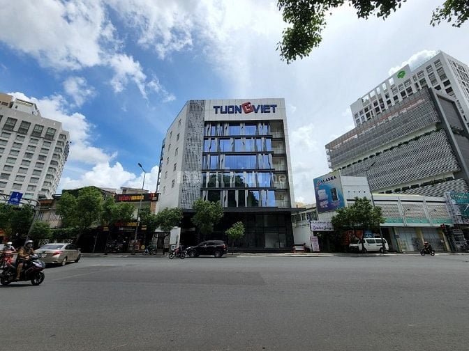 Cho thuê tòa nhà 138A Nguyễn Văn Trỗi, Phú Nhuận - MT 20m, DTSD 2780m2