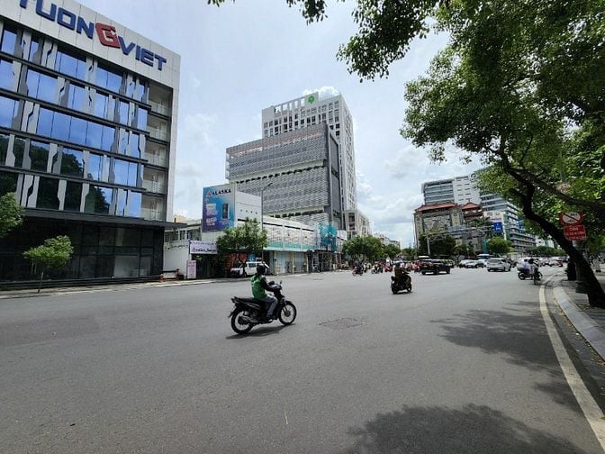 Cho thuê tòa nhà 138A Nguyễn Văn Trỗi, Phú Nhuận - MT 20m, DTSD 2780m2