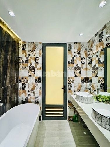 Ngợp tiền cần bán nhà Nguyễn Kiệm 50m2 đường 6m 1T2L ST,dòng tiền 18tr