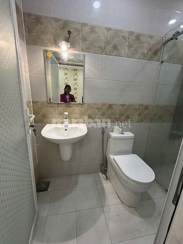 Bán nhà khu Tên Lửa Bình Tân 80 m2 . 4 lầu 
6PN,5WC chỉ 8 tỷ