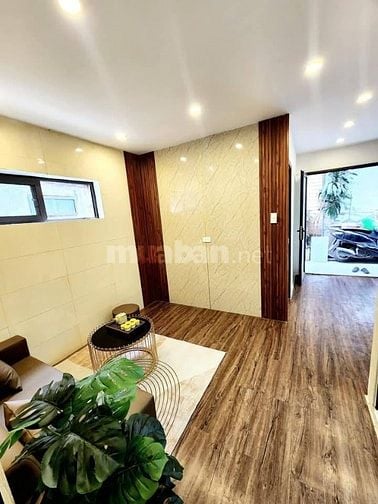 Nhà Đẹp Gần Đường Ô TÔ, Phố 8/3, Hai Bà Trưng 35m, giá 2.18 tỷ.