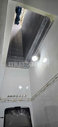 Bán nhà hẻm Bagac đúc BTCT 1 lầu, 231 Bùi thị xuân, P1, TB. DT: 4x14m