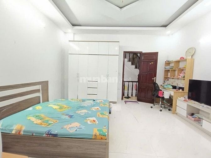 CỰC HIẾM NHÀ ĐẸP NỘI THẤT GIÁ TRỊ Ở NGAY- NGÕ THÔNG