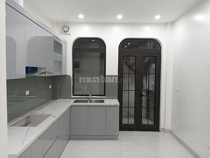 Bán nhà Nguyễn An Ninh, Hoàng Mai, 47m2, 5 tầng, thang máy, 13.5 tỷ