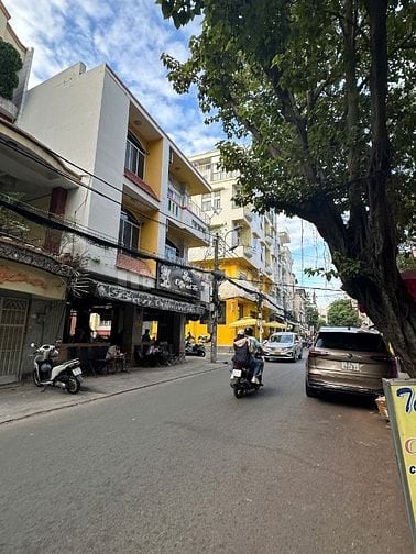 Cho thuê toà nhà mới xây Nguyễn Gia Trí ngay đại học Hutech,Bình Thạnh