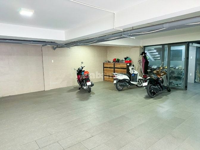 Bán gấp biệt thự phố 7tầng 14,5*18m,69 tỷ, Khu Etown Cộng Hòa Tân Bình