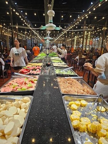 Sang quán Buffet lớn 1600m² tiềm năng cực lớn khu vực Tân Xuân Hóc Môn