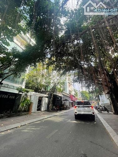 Hẻm xe hơi, 5,3x18m, còn 14.6 tỷ khu cực kỳ đẹp gần hẻm 324 LTK, Q10.