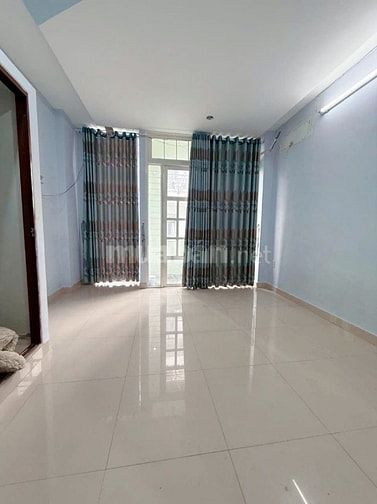 NHÀ HẺM XE HƠI ĐƯỜNG SỐ 12 CÁCH LÊ VĂN QUỚI 300m. TRỆT 2 LẦU MÁI BTCT