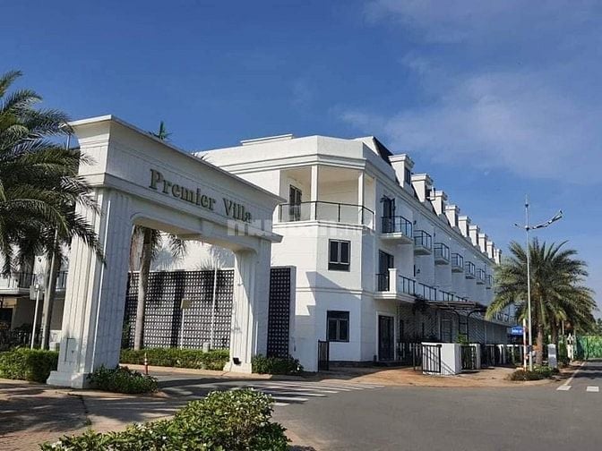 Cho thuê nhà 3 tầng Sim City Q.9 - TP. HCM, DT đất 80m2, 5 PN, 6 WC