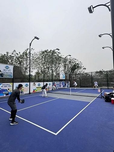 trụ lưới pickleball bán trụ pickleball, lắp đặt trụ pickleball