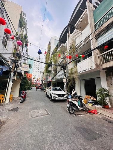 Quá Thơm MT Ngay Phan Đăng Lưu, P7, PN, 4x20m,CN 80m2, 3 lầu, 16.5 Tỷ