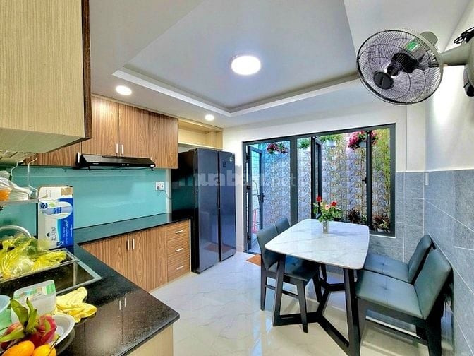 Bán nhà giá 3tỷ5 đường Nguyễn Thị Huỳnh P8 Phú Nhuận. DT 53m² sổ riêng