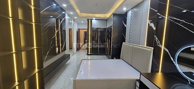 Bán Nhà Phố 8/3 Thanh Nhàn Hai Bà Trưng Thang Máy Ô Tô Vào Nhà sđcc