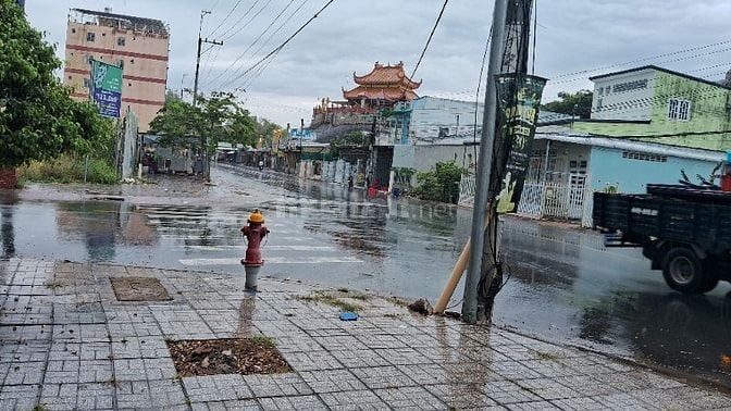 Bán nền MT đường nhựa Thoại Ngọc Hầu buôn bán đông đúc