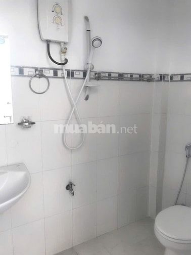  BÁN NHÀ MẶT TIỀN . TIỆN KINH DOANH BUÔN BAN