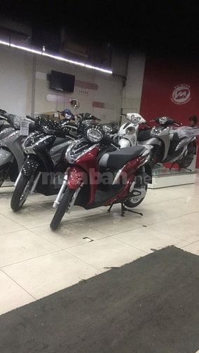 Sang nhượng cửa hàng bán xe máy hãng Honda 