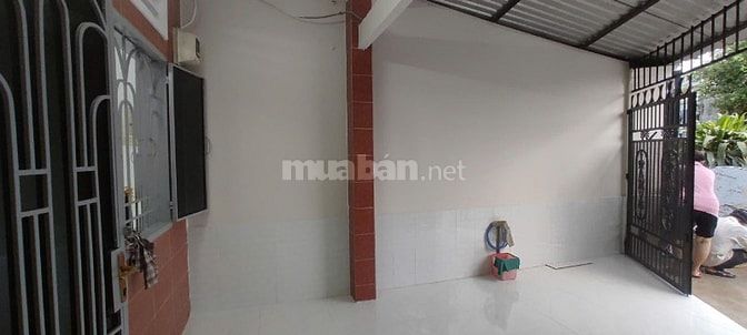 Cần bán nhà mặt tiền quận Thủ Đức