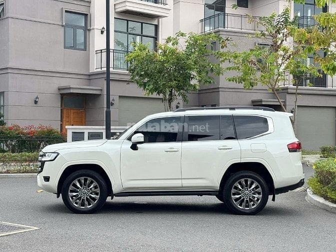 🅰️ TOYOTA LANDCRUISER LC300▪️[ Date 2022 ĐKLĐ 3.2023 / Một đời chủ