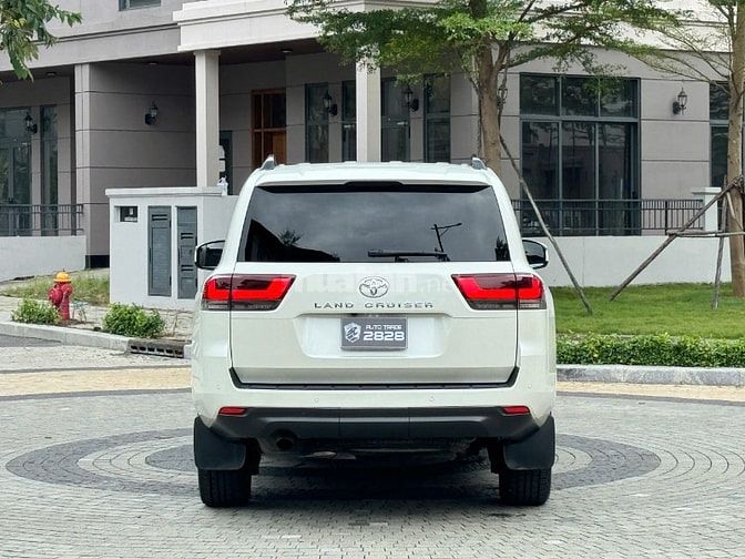 🅰️ TOYOTA LANDCRUISER LC300▪️[ Date 2022 ĐKLĐ 3.2023 / Một đời chủ