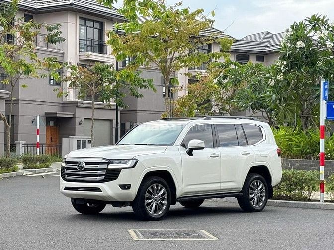 🅰️ TOYOTA LANDCRUISER LC300▪️[ Date 2022 ĐKLĐ 3.2023 / Một đời chủ