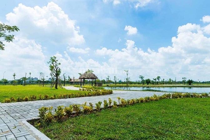 Bán lô đất 100m2 giá 2 tỷ, Khu dân cư Resco, Đức Hoà, Sổ Riêng, thổ cư