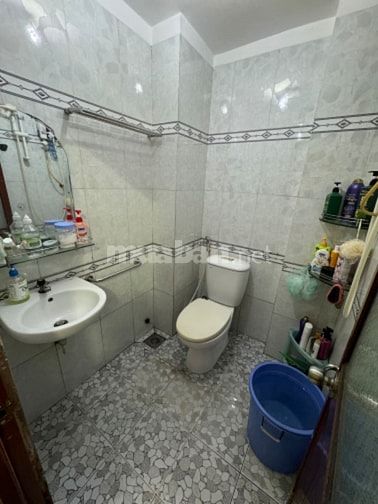 Nhà Hương lộ 2, 4x16m , 3 phòng ngủ , 3wc . 5tỷ 500, còn TL