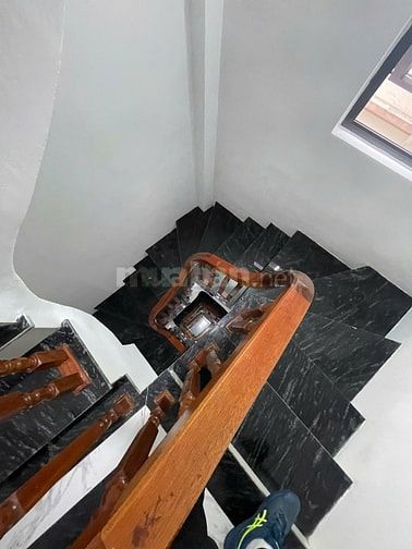 Bán nhà 5 tầng phố Ngọc Thuỵ, quận Long Biên, Hà Nội 