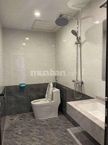 Bán nhà 5 tầng phố Ngọc Thuỵ, quận Long Biên, Hà Nội 