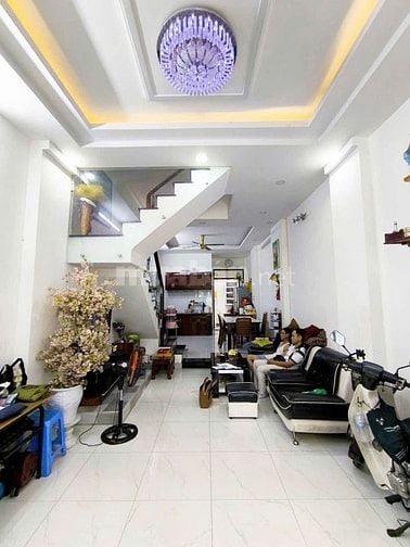 Nhà phố 70m2 (4*17,4) MT đường 9m ,3 tầng, nhà xây mới, khu mát mẻ