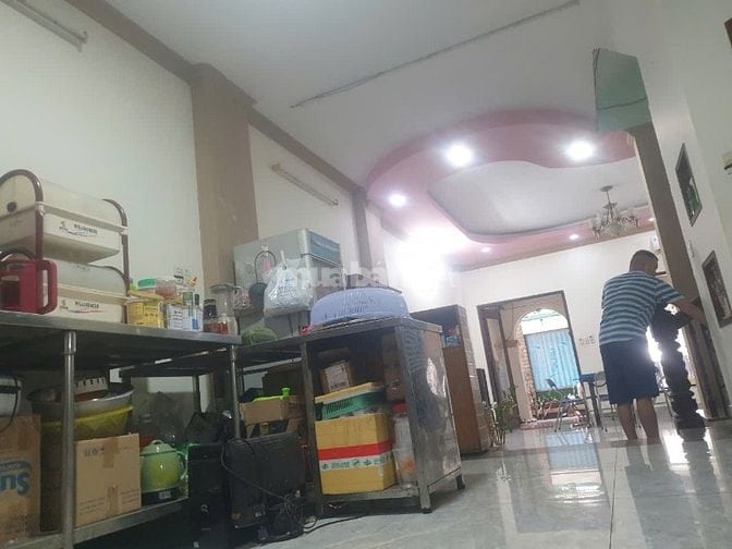 Bán nhà trung tâm Quận 8, Mặt Phố Phạm Nhữ Tăng, gần chợ, trường