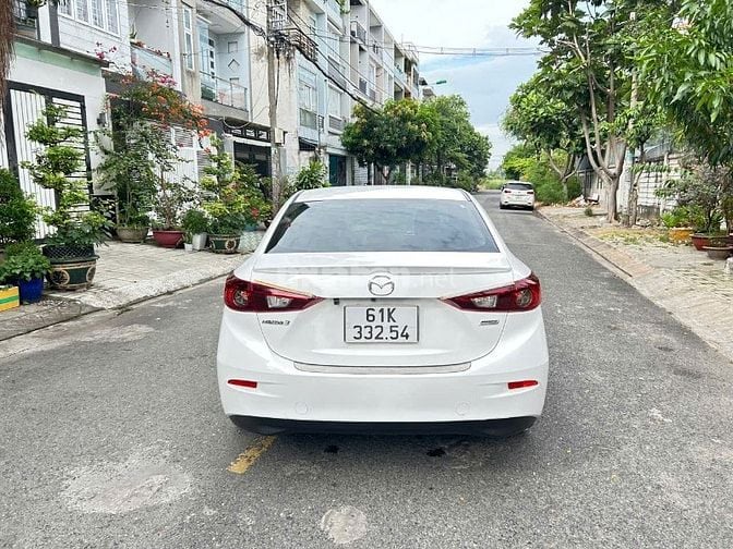 Bán xe Mazda 3 1.5 sedan. Sản Xuất 2018. Màu Trắng