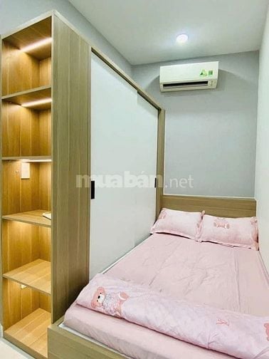 Cô Tư gửi bán gấp căn nhà Trần Hữu Trang 36m2 sát Chợ, Giá 1tỷ750, SHR