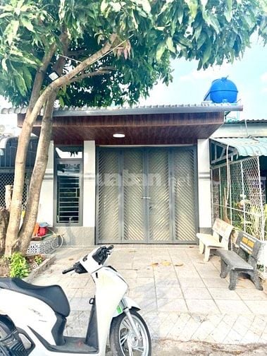 Cần tiền bán nhà cấp 4. 108m2 ở Hóc Môn giá 930 triệu.SHR