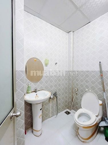 Bán nhà HXH, 1027 Huỳnh Tấn Phát, Phú Thuận, Q7, 64m2, 4 lầu, 6,8 tỷ!