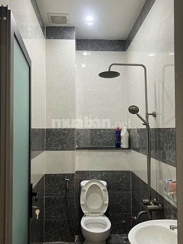 Bán Nhà Quận 1 - Diện tích 45m2 - 3 tỷ 550 - Sổ hồng riêng chính chủ