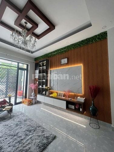 Bán Nhà Quận 1 - Diện tích 45m2 - 3 tỷ 550 - Sổ hồng riêng chính chủ