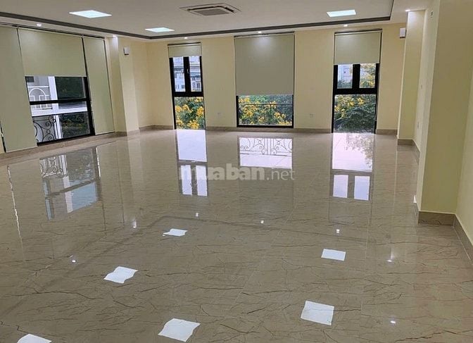 Cho thuê tầng 1, 2 toà nhà 30 ngõ 80 Chùa Láng, DT 98m2 và 50m2