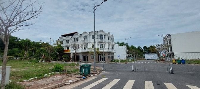 Bán đất KDC Vietsing, Tân Uyên, Bình Dương. 109M2. Gía 2.2 tỷ