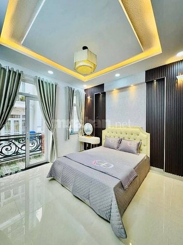 Đi nước ngoài định cư bán nhà ở đường Nguyễn Lâm, phường 6, quận 10